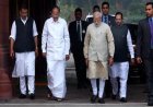Modi Cabinet Reshuffle: जल्द हो सकता है बड़ा फेरबदल, TMC-शिवसेना के बागियों को मिल सकता है बड़ा इनाम!