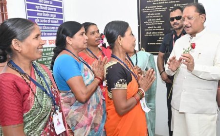 गाँव के द्वार पहुँची डिजिटल सरकार : बड़ेकनेरा का ‘सेवा सेतु’ मॉडल बना ग्रामीण सुशासन की नई मिसाल – मुख्यमंत्री विष्णुदेव साय