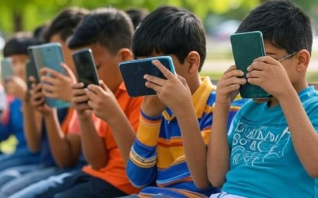 मलेशिया में बड़ा फैसला: 16 साल से कम उम्र के बच्चों पर Facebook, Instagram और TikTok बैन