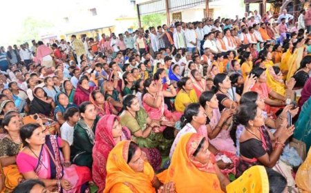 चौपाल में मुख्यमंत्री ने सुनी जनता की बात, विकास कार्यों की दी सौगात