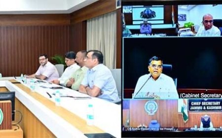 मुख्य सचिव का वीडियो कांफ्रेंस में शामिल केबिनेट सचिव ने राष्ट्रीय महत्व के कार्यक्रमों एवं योजनाओं के एक्शन प्लान को लेकर किया विमर्श