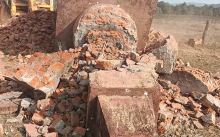 नारायणपुर में नक्सलियों के प्रतीकों पर कार्रवाई, सुरक्षा बलों ने ध्वस्त किए स्मारक