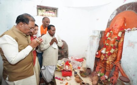 मुख्यमंत्री विष्णुदेव साय ने ऐतिहासिक चतुर्भुज विष्णु मंदिर में की पूजा-अर्चना, प्रदेश की सुख-समृद्धि की कामना