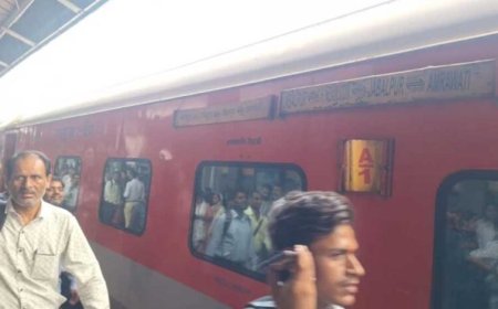 सतना रेलवे स्टेशन पर बड़ी चूक, डिस्प्ले में इंटरसिटी तो प्लेटफॉर्म पर पहुंची महाकौशल एक्सप्रेस