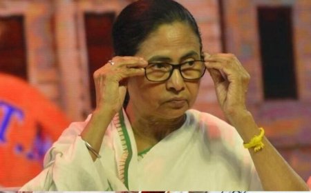 TMC में बगावत से ममता बनर्जी को बड़ा झटका, बड़े नेताओं के जाने के बाद कितनी बची राजनीतिक ताकत?