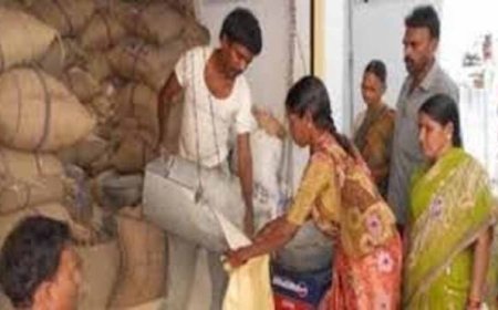 यूपी में राशन वितरण की तारीख बढ़ी, अब 15 जून तक मिलेगा अनाज