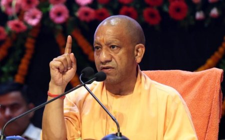 मुख्यमंत्री ने विभिन्न योजनाओं के लाभार्थियों को दिया स्वीकृति पत्र, चेक व चाबी