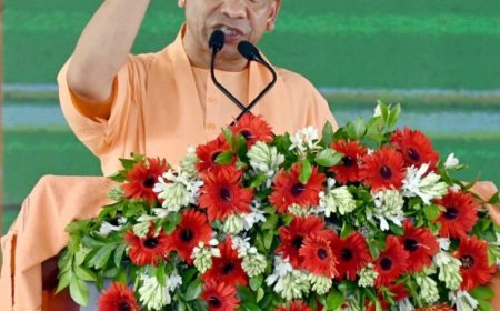 सपा के लिए सैफई ही घर-परिवार, मेरे लिए उत्तर प्रदेश घर, 25 करोड़ लोग परिवार: मुख्यमंत्री