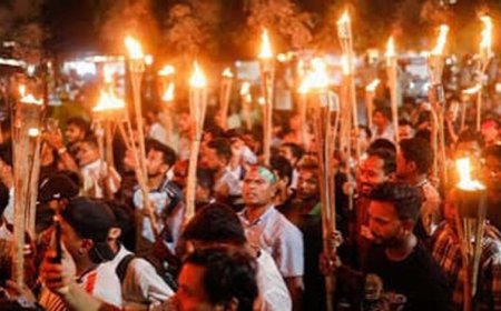 ढाका में हिंदुओं का विशाल प्रदर्शन, राम मूर्ति निर्माण रुकने पर भड़का विरोध