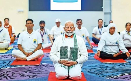 कोलकाता में योग दिवस पर बन सकता है नया रिकॉर्ड, पीएम मोदी के साथ 10 लाख लोगों के योग करने का दावा