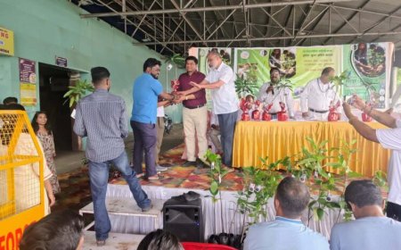 भोपाल स्टेशन पर ‘हरित युवा–हरित भारत’ अभियान की शुरुआत, यात्रियों को बांटे गए 500 पौधे