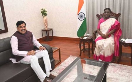 राष्ट्रपति मुर्मु से मुख्यमंत्री डॉ. यादव की सौजन्य भेंट, स्मृति चिन्हों का हुआ आदान-प्रदान