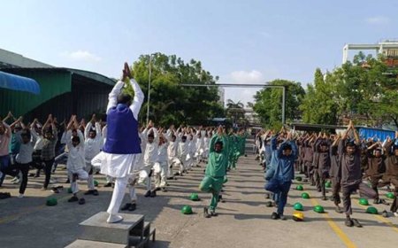 अंतर्राष्ट्रीय योग दिवस पर 15 हजार से अधिक श्रमिकों ने किया सामूहिक योगाभ्यास