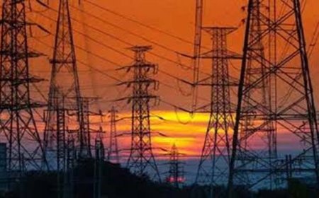 यूपी ने बनाया नया रिकॉर्ड, बिजली की मांग 32,348 मेगावॉट पहुंची; महाराष्ट्र भी पीछे छूटा