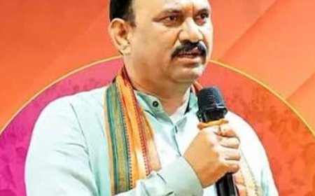 विदेशी डॉक्टरों को प्रैक्टिस की अनुमति पर स्वास्थ्य मंत्री का पलटवार, बोले- बयानबाजी छोड़ छत्तीसगढ़ की भी करें चिंता