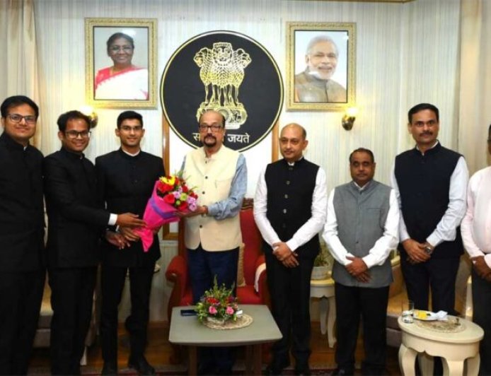 राज्यपाल से परिवीक्षाधीन आईएएस अधिकारियों ने की सौजन्य भेंट