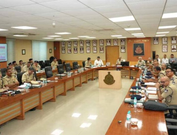 दो दिवसीय पुलिस महानिरीक्षक जोन/विसबल जोन की त्रैमासिक समीक्षा बैठक संपन्न