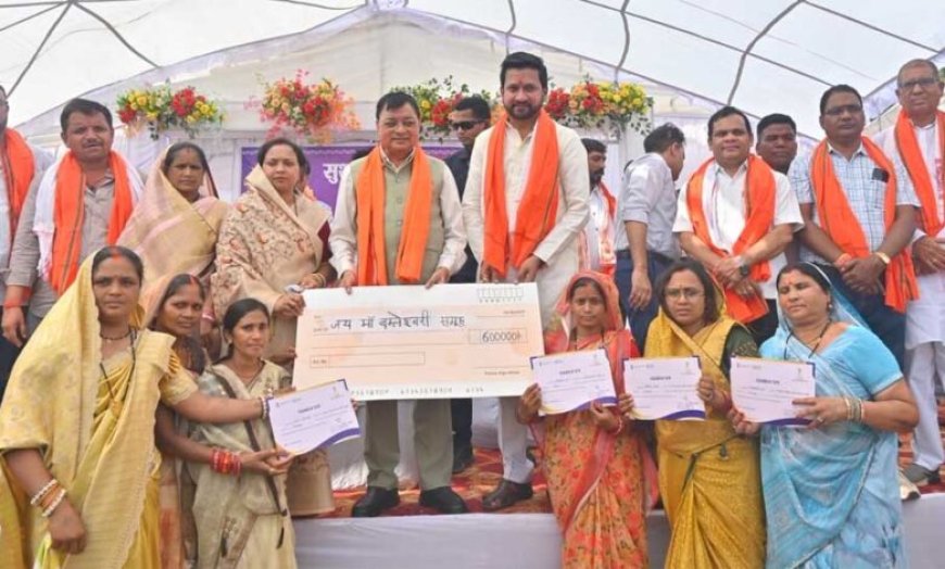 सुशासन तिहार: गोपालपुर समाधान शिविर में पहुंचे प्रभारी मंत्री लखन लाल देवांगन, 17 पंचायतों के ग्रामीणों को मिला योजनाओं का लाभ
