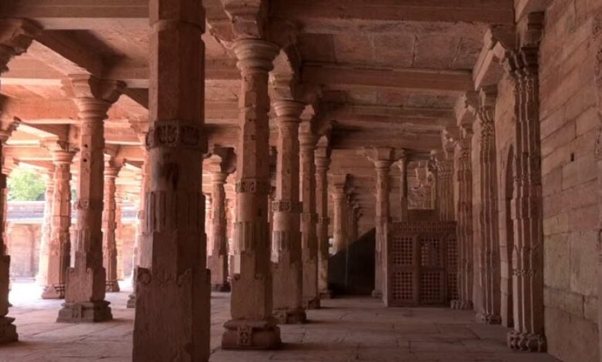 भोजशाला गर्भगृह में गुपचुप रखी गई मां वाग्देवी की प्रतिमा, ASI ने तुरंत हटाया; सुरक्षा बढ़ाई गई