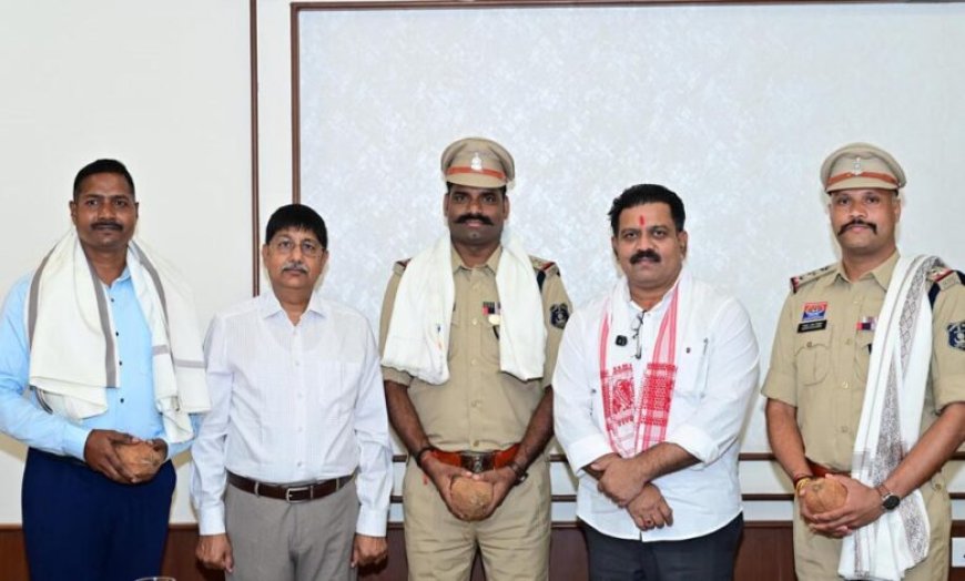 रायपुर : शौर्य चक्र से सम्मानित वीर जवानों से मिले उप मुख्यमंत्री विजय शर्मा