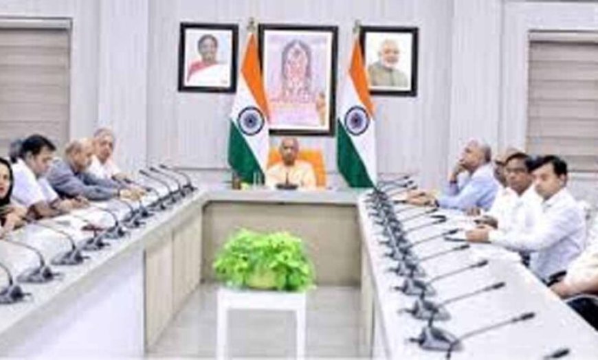 यूपी में 4 लाख आउटसोर्स कर्मियों को राहत, सितंबर से बढ़ा मानदेय मिलने की संभावना