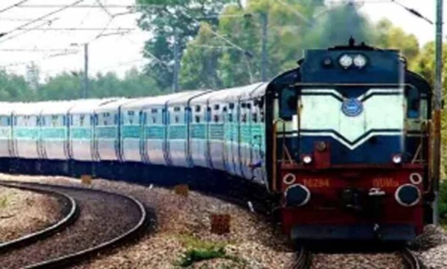 रेल यात्रियों के लिए जरूरी खबर: 23 से 30 जून तक अर्चना-नीलांचल समेत 9 ट्रेनों का बदला रूट