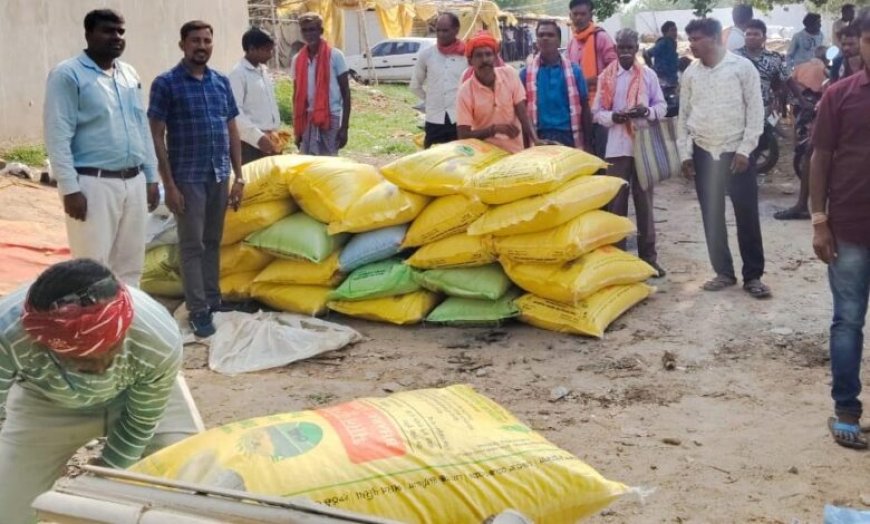 जशपुर में किसानों को खाद-बीज की पर्याप्त उपलब्धता, प्रशासन की कड़ी निगरानी से कालाबाजारी पर रोक