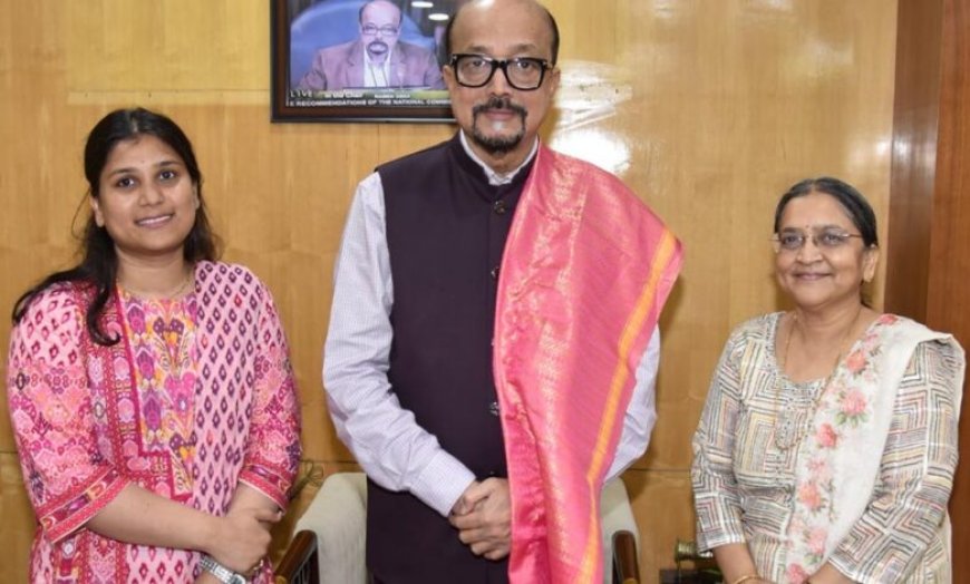 राज्यपाल डेका से सुप्रीम कोर्ट में छत्तीसगढ़ की स्टैंडिंग काउंसिल सुजैन ने की सौजन्य भेंट