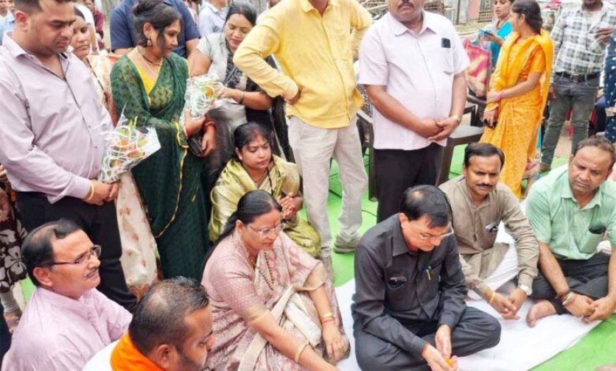 उद्योग मंत्री लखनलाल देवांगन ने सड़क डामरीकरण का कार्य प्रारंभ कराया