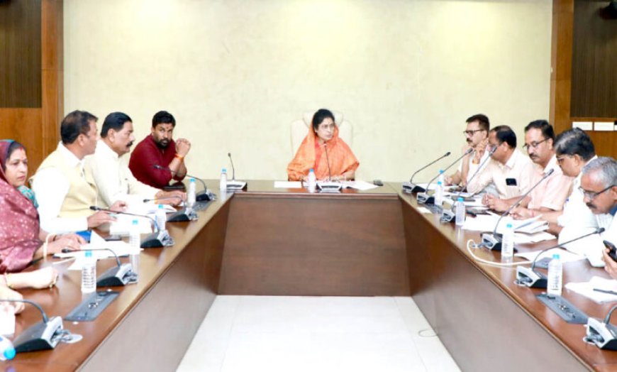 लापरवाह ठेकेदारों एक्शन की तैयारी, राज्यमंत्री गौर ने ब्लैक लिस्ट करने के दिए निर्देश