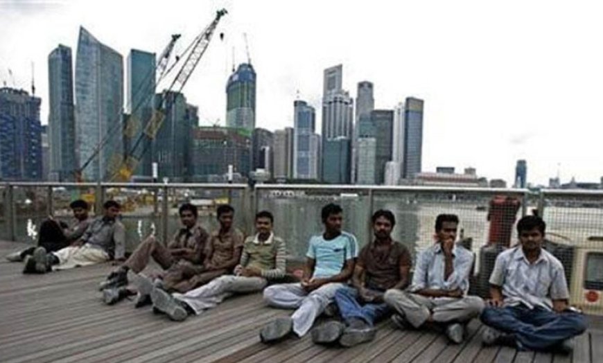 सिंगापुर में फंसे सैकड़ों भारतीय कामगार, कंपनियों पर सैलरी और आवास हड़पने के आरोप