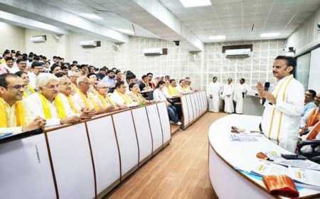 चिकित्सा सेवा केवल एक पेशा नहीं बल्कि मानवता की सर्वोच्च सेवा है : उप मुख्यमंत्रीशुक्ल