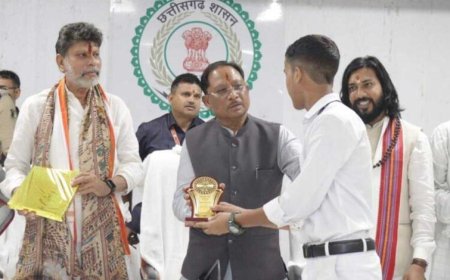 मुख्यमंत्री  विष्णुदेव साय ने मेधावी विद्यार्थियों का किया सम्मान