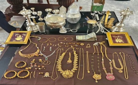 कर्नाटक में लोकायुक्त का बड़ा एक्शन! कृषि अधिकारी पुष्पा के घर छापे में सोना-नकदी बरामद, जांच जारी