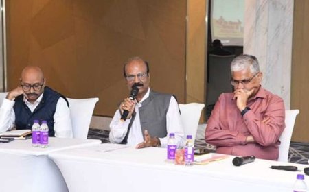 नशामुक्त, साइबर सुरक्षित एवं जनकेंद्रित पुलिसिंग पर डीजीपी  कैलाश मकवाणा ने दिए निर्देश